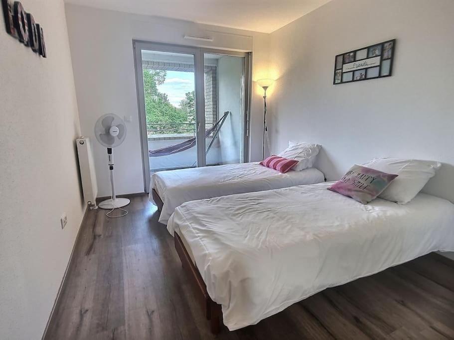 Superbe Appartement Avec 2 Balcons - Vue Sur La Cathedrale Environ 15 Min En Tram Straatsburg Buitenkant foto